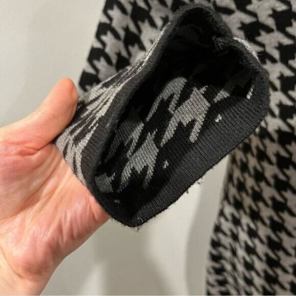 Calvin Klein v-neck houndstooth print sweater dress - Picture 8 of 12